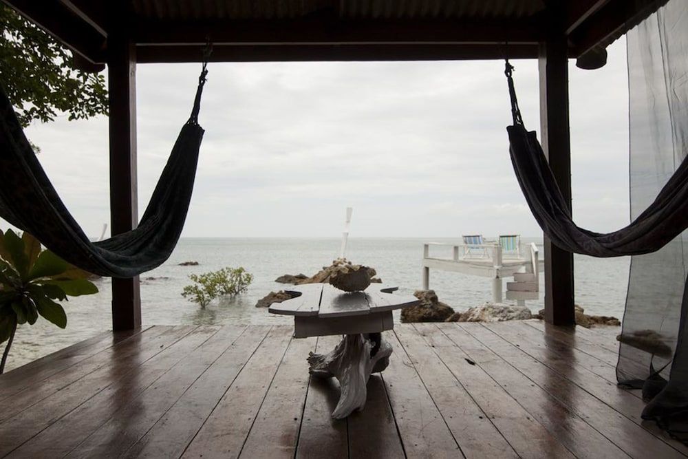 Paris - Ko Jum - Krabi - Oon Lee Bungalows - Ko Jum - Krabi