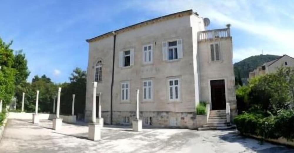 Paris - Dubrovnik - Guest House Vila Micika Dubrovnik - Dubrovnik