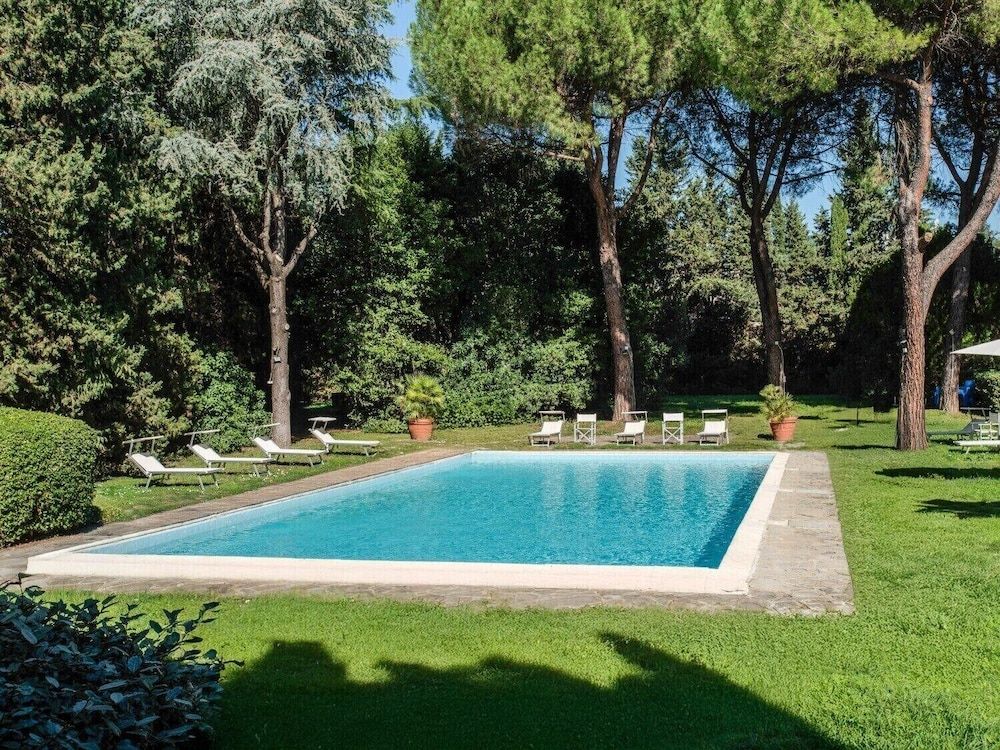 Paris - Prato - B&B HOTEL Calenzano First - Prato