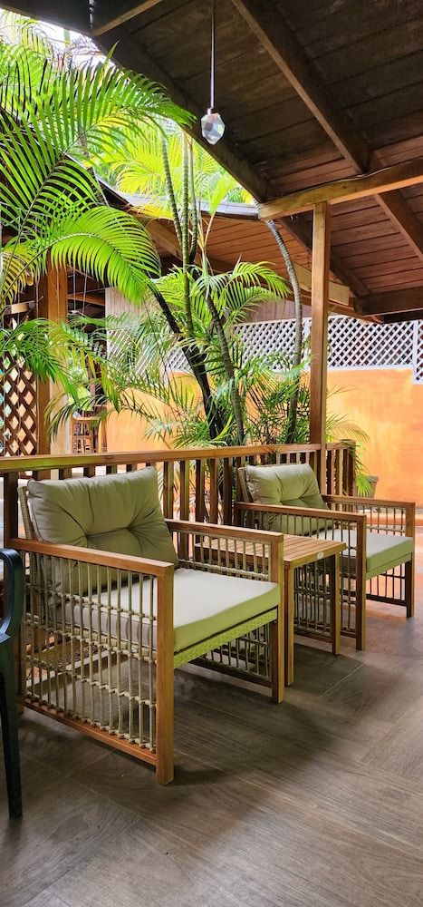 Lyon - Negril - Sunrise Club Hotel - Negril