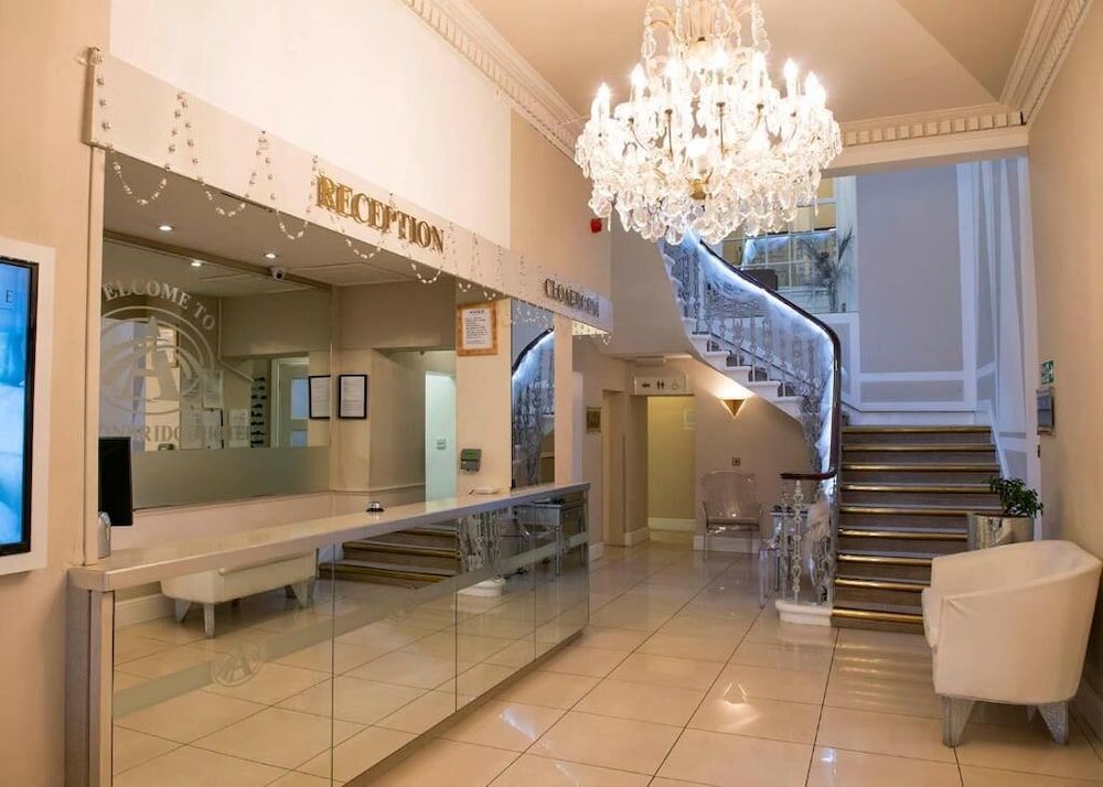 Paris - Glasgow - Avonbridge Hotel - Glasgow