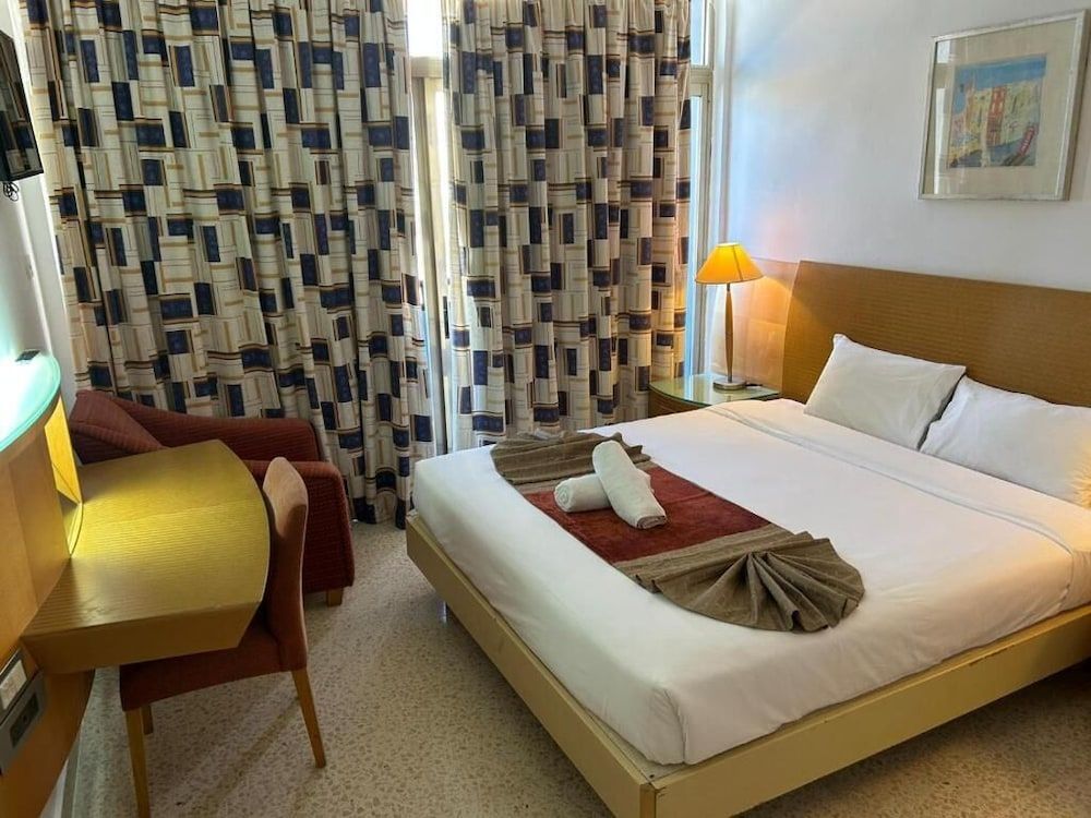 Bâle Mulhouse - St. Julianʼs - The St. George’s Park Hotel - St. Julianʼs