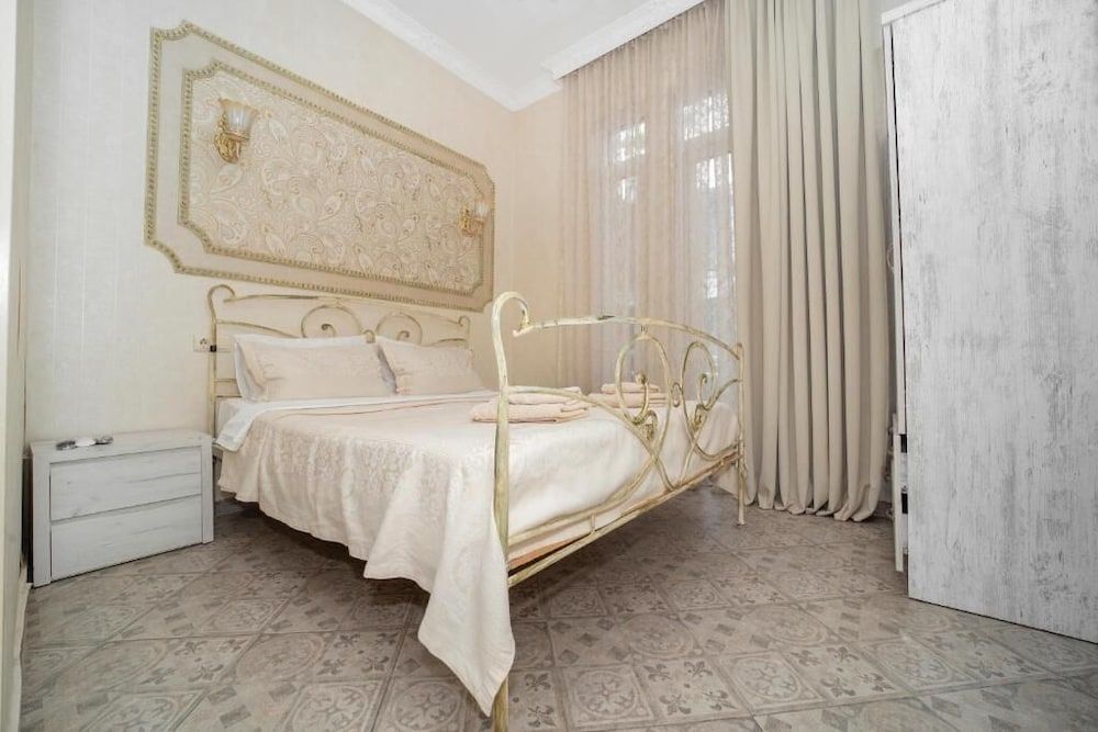 Paris - Tbilisi - Old Tbilisi Apart-Hotel - Tbilisi