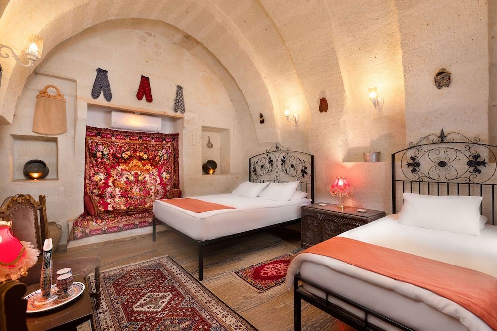 Paris - Göreme - HacıAşık Konağı Butik Hotel - Göreme