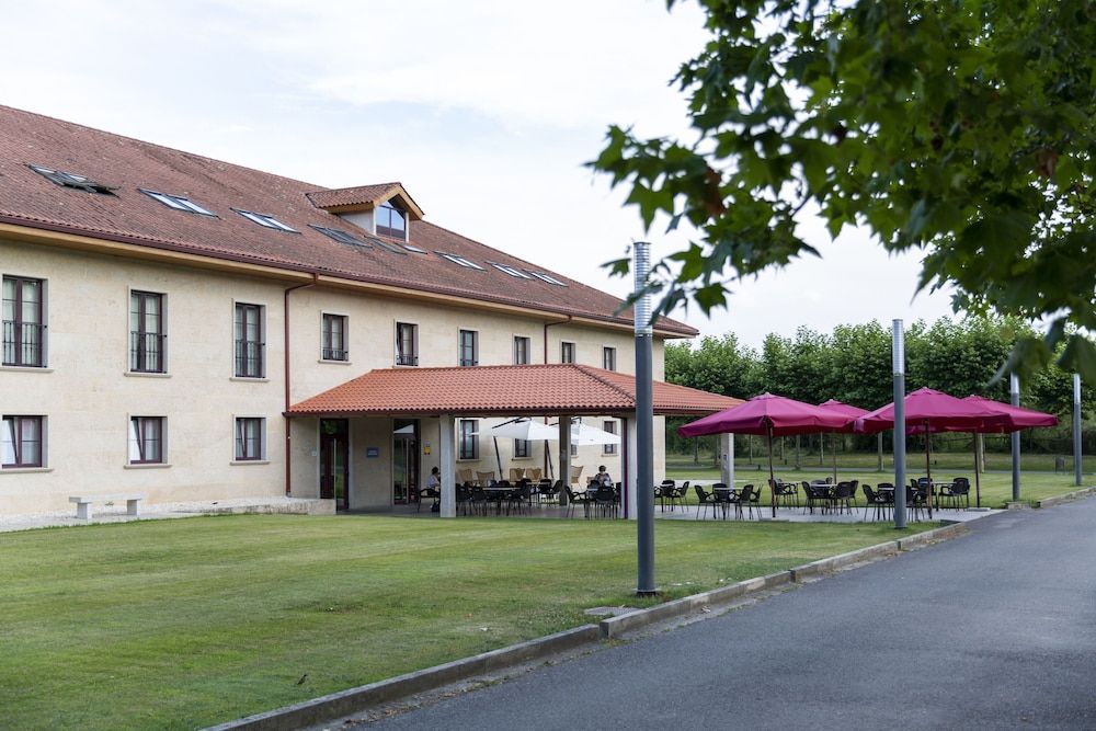 Paris - Monforte de Lemos - IBERIK Augas Santas Balneario & Golf - Monforte de Lemos