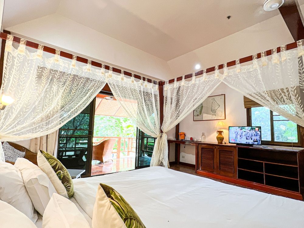 Marseille - Kata Beach - Phuket - Cruiser Island By Swiss-Belhotel - Kata Beach - Phuket