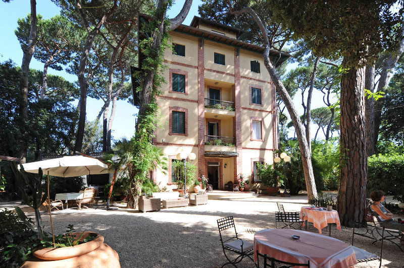 Bâle Mulhouse - Viareggio - Hotel Villa Tiziana - Viareggio