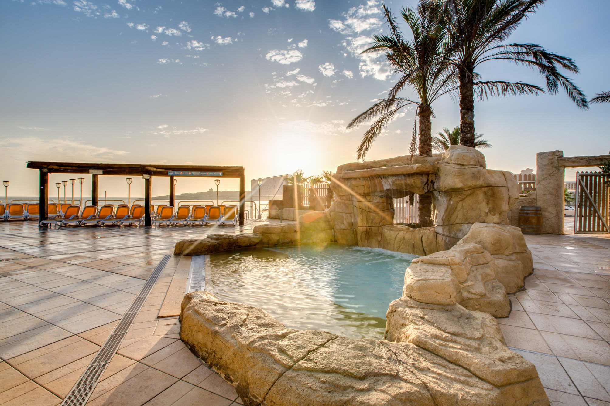 AX Sunny Coast Resort & Spa 3