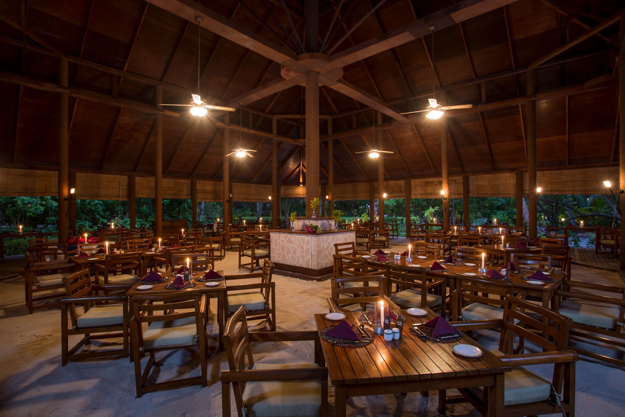 Filitheyo Island Resort 4