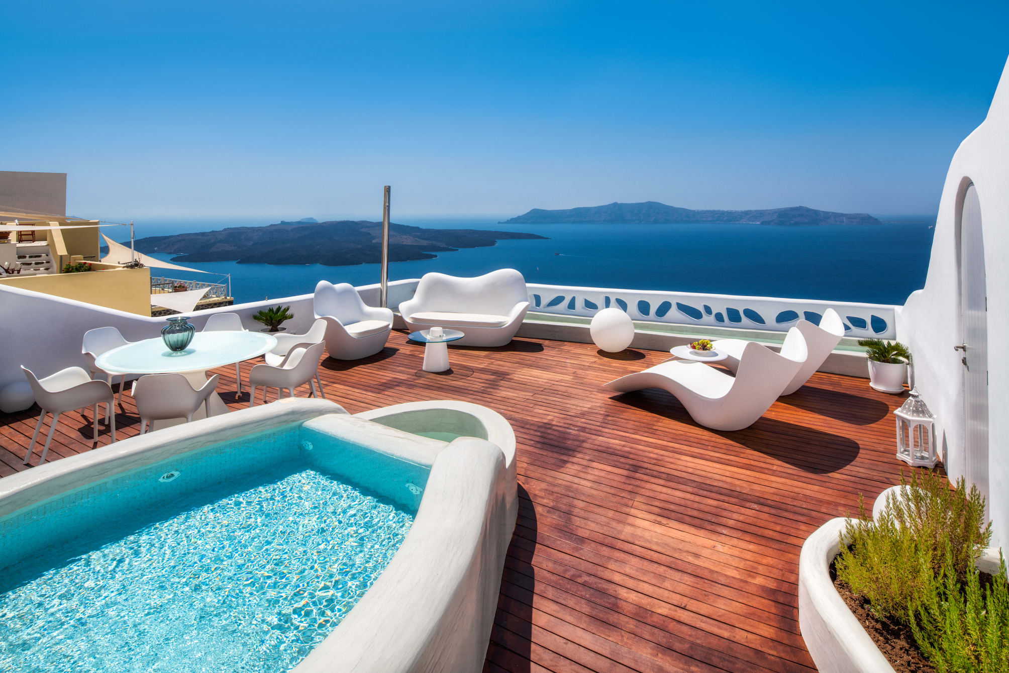 Athina Luxury Suites 3