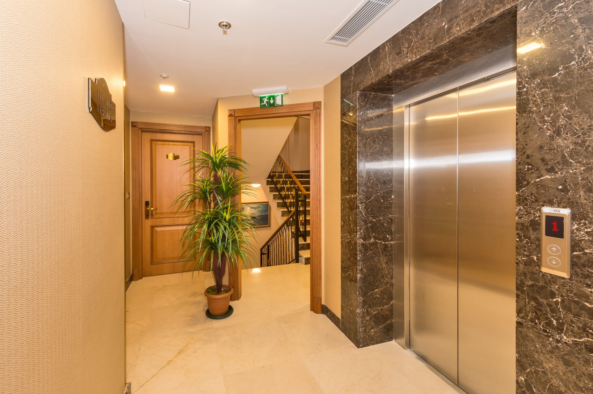 Aprilis Gold Hotel - Special Category 4