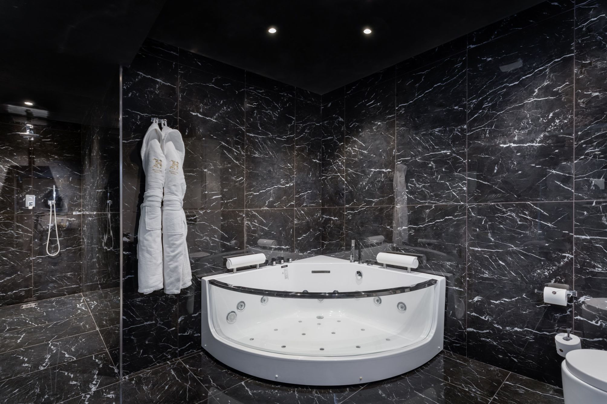 H Hotel & SPA - Adults Only 3