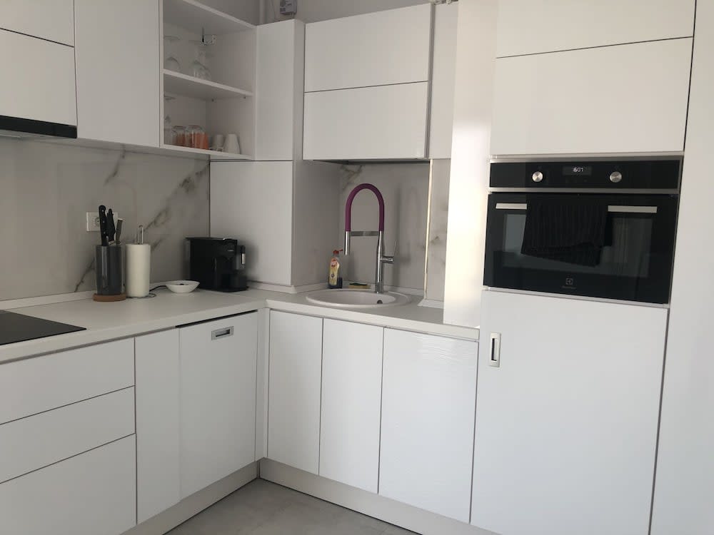Westpark2 One-Bedroom Suite W5 Lakeview 4