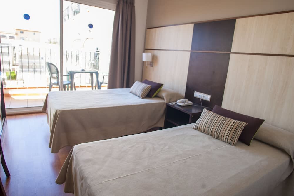 Hotel Comarruga Platja 2