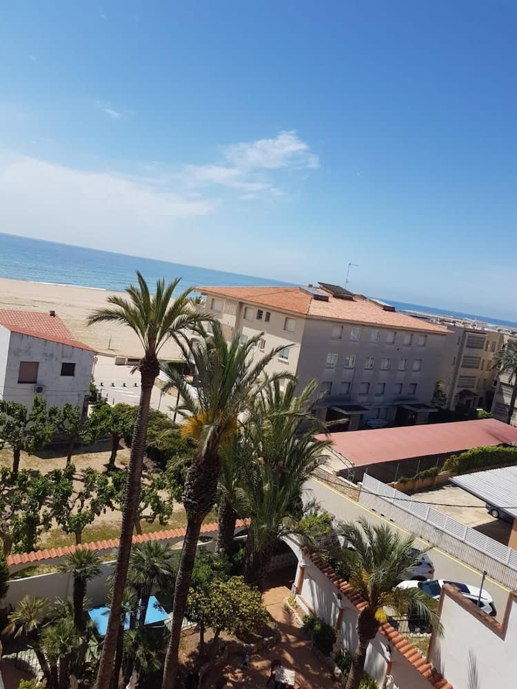 Hotel Comarruga Platja 4