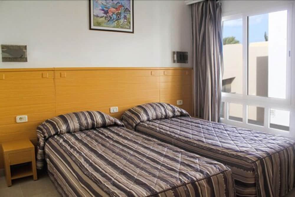 Andalucia Beach Hotel & Residence 4