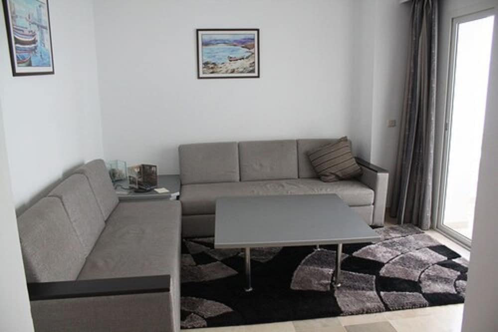 Andalucia Beach Hotel & Residence 3