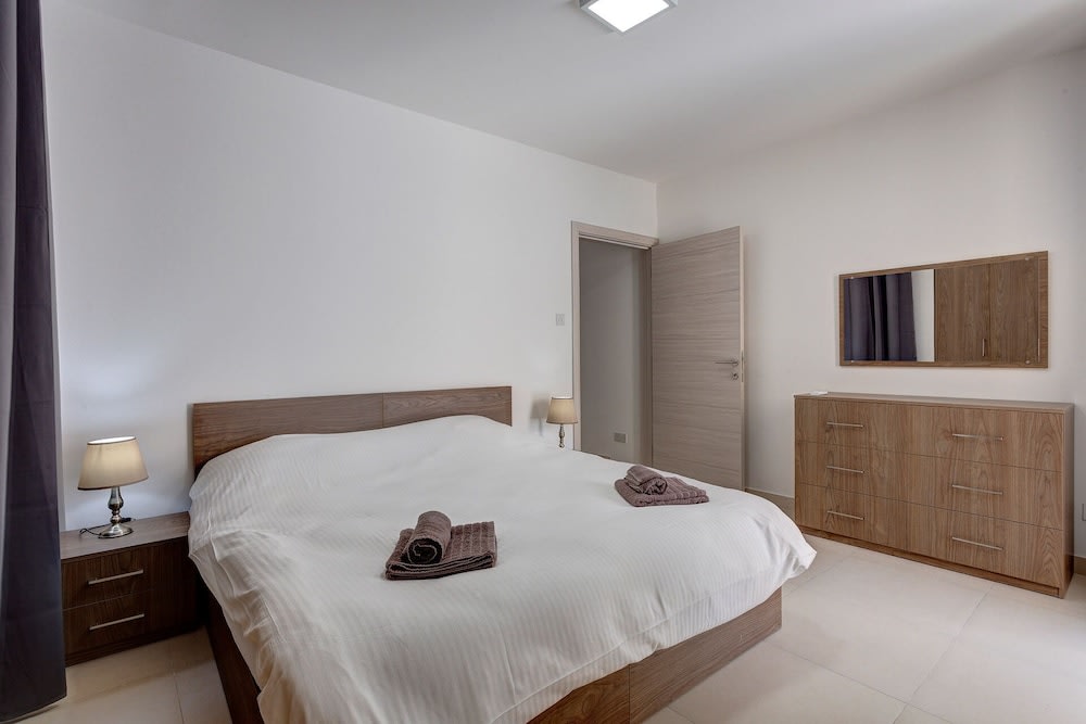 Modern 1BR Apartment in a Central Location 4