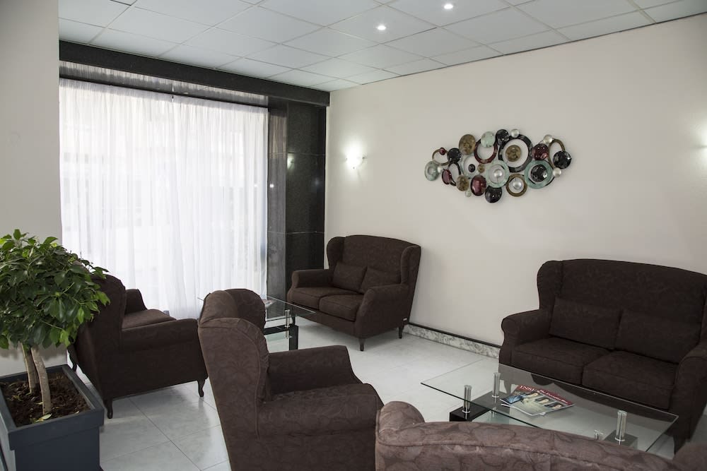 Relax Inn Hotel 5