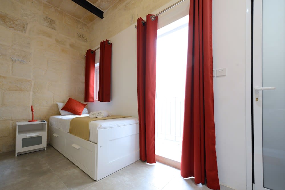 VBL Hostel – Adults only 5