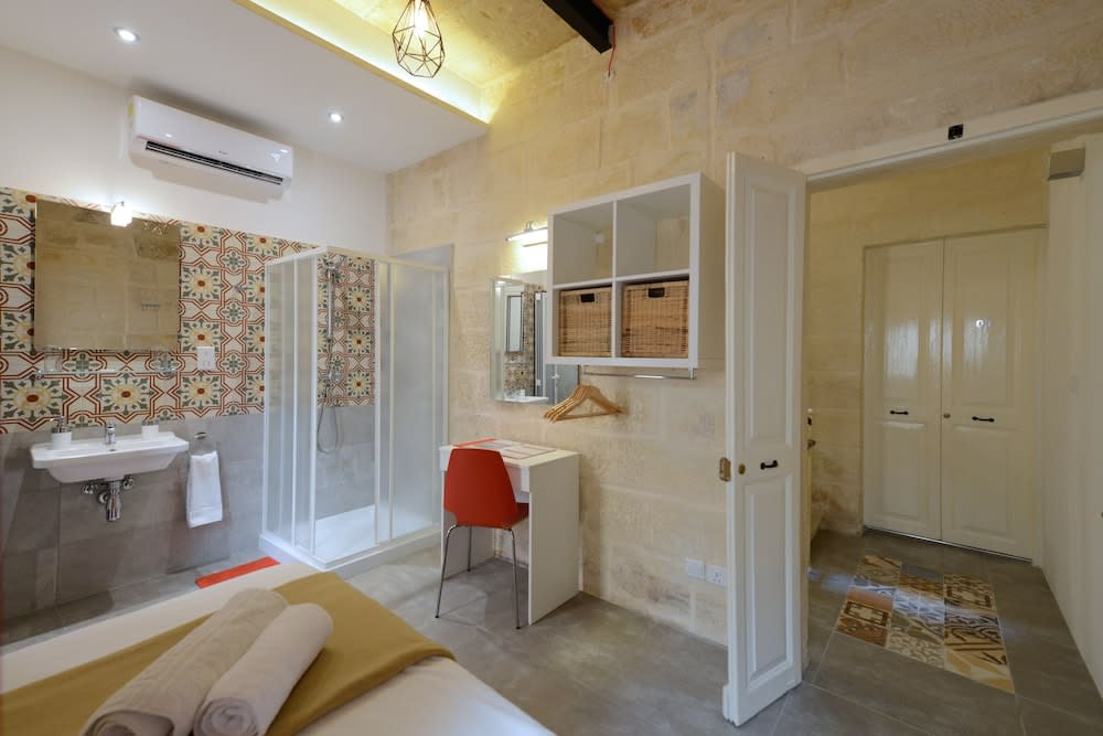 VBL Hostel – Adults only 3