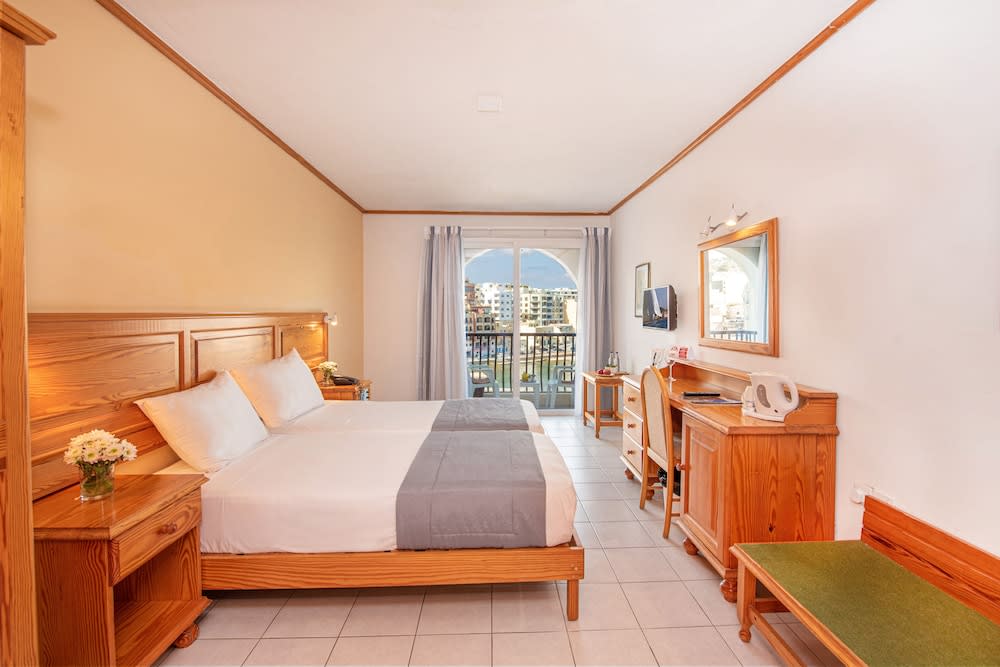 Gillieru Harbour Hotel 5