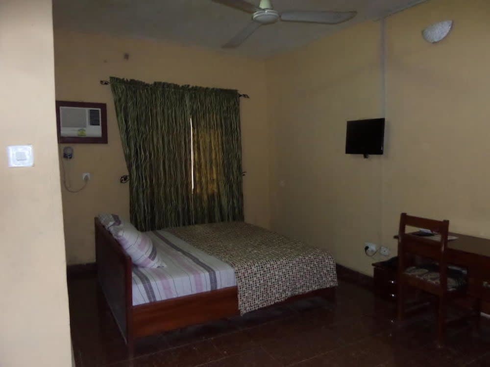 Tajmahal Hotels 5