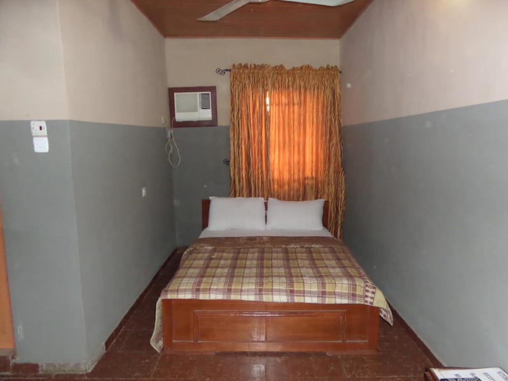 Tajmahal Hotels 3
