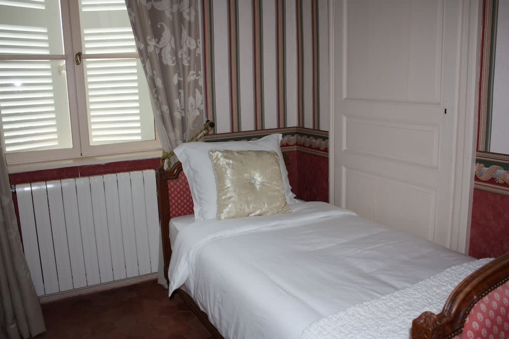 Château Latour - B&B, Pool, Parking, Dinner pre-bookable 2
