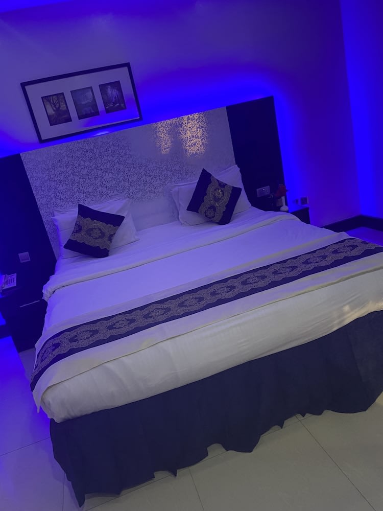 Novatel Hotel 5