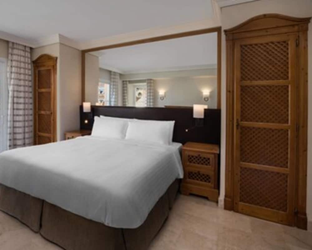 Marriott's Marbella Beach Resort 5