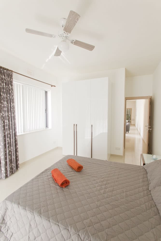 Waterside Apartments 4