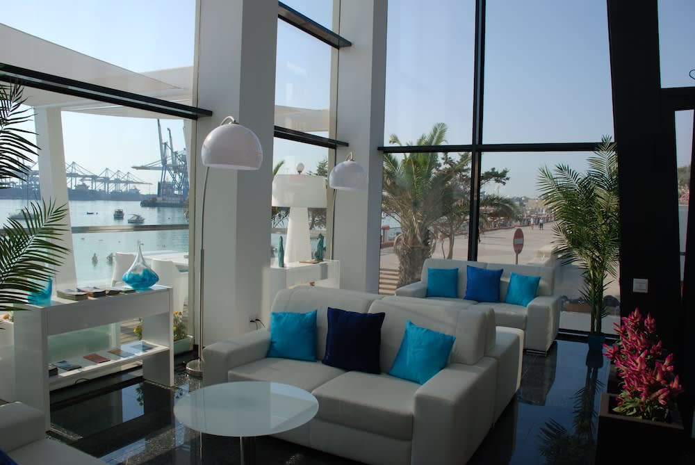 Water's Edge Hotel 5