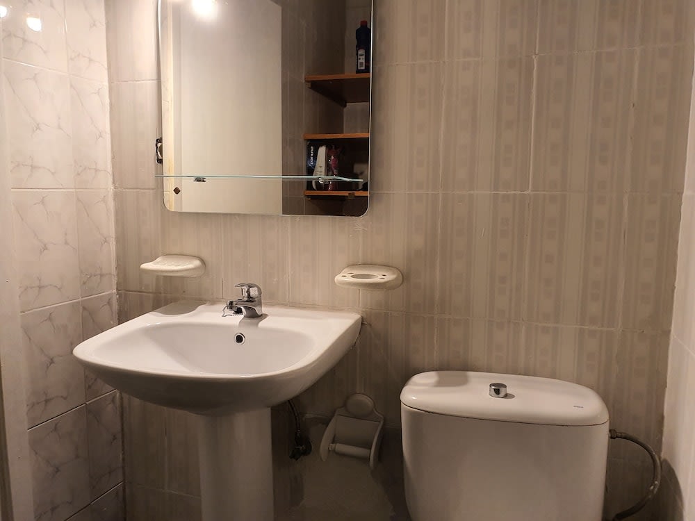 Low Cost Room Plaza de Hierro IV 5