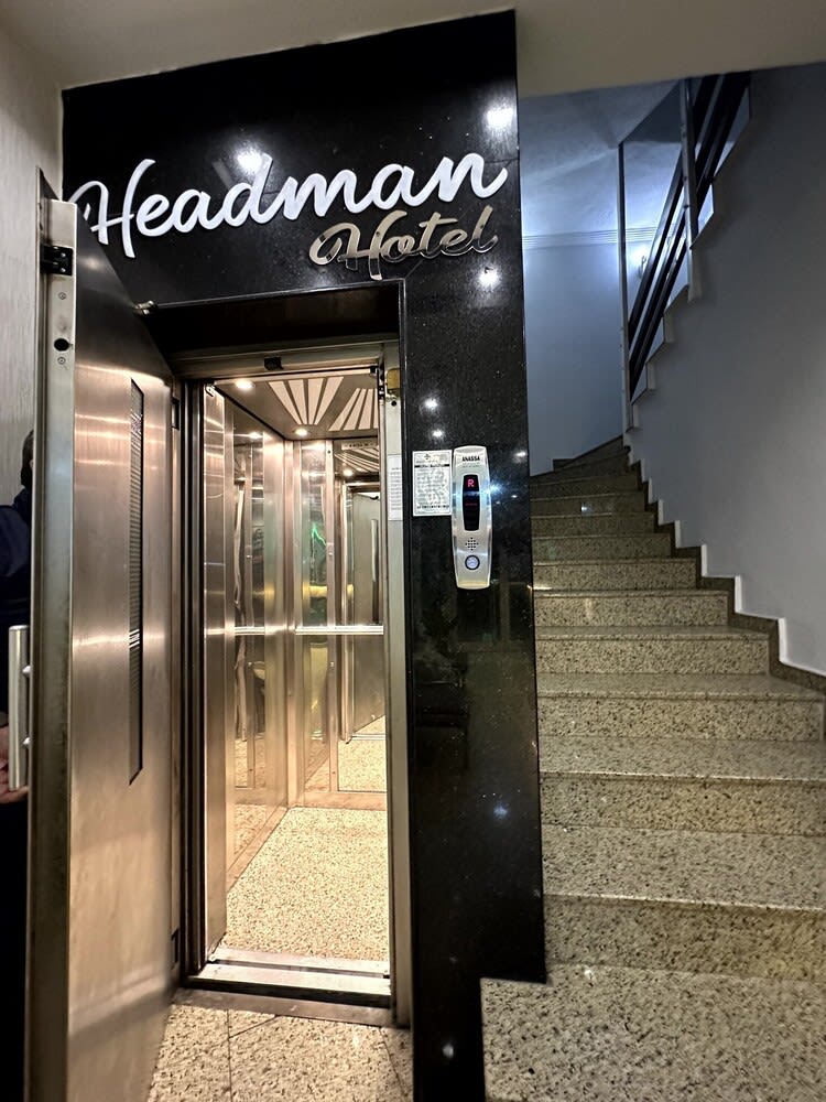 Headman Hotel 3