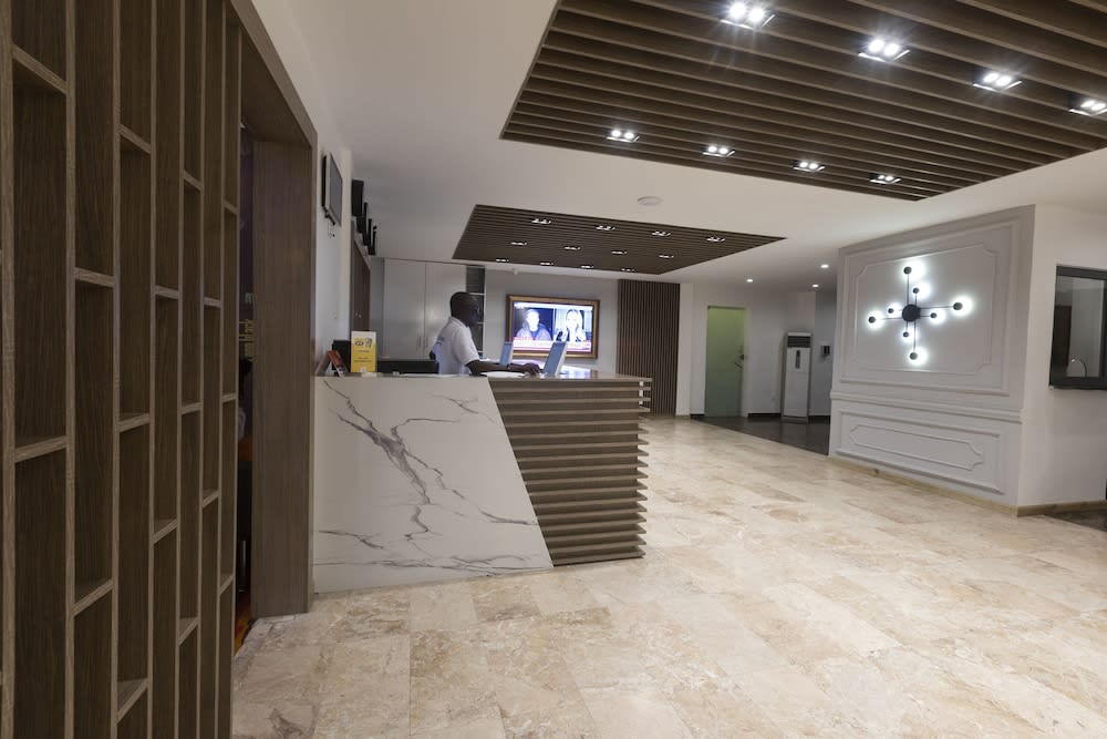 Airport View Hotel 4