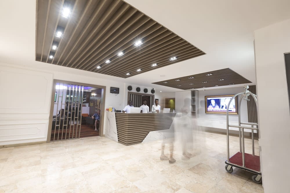 Airport View Hotel 5