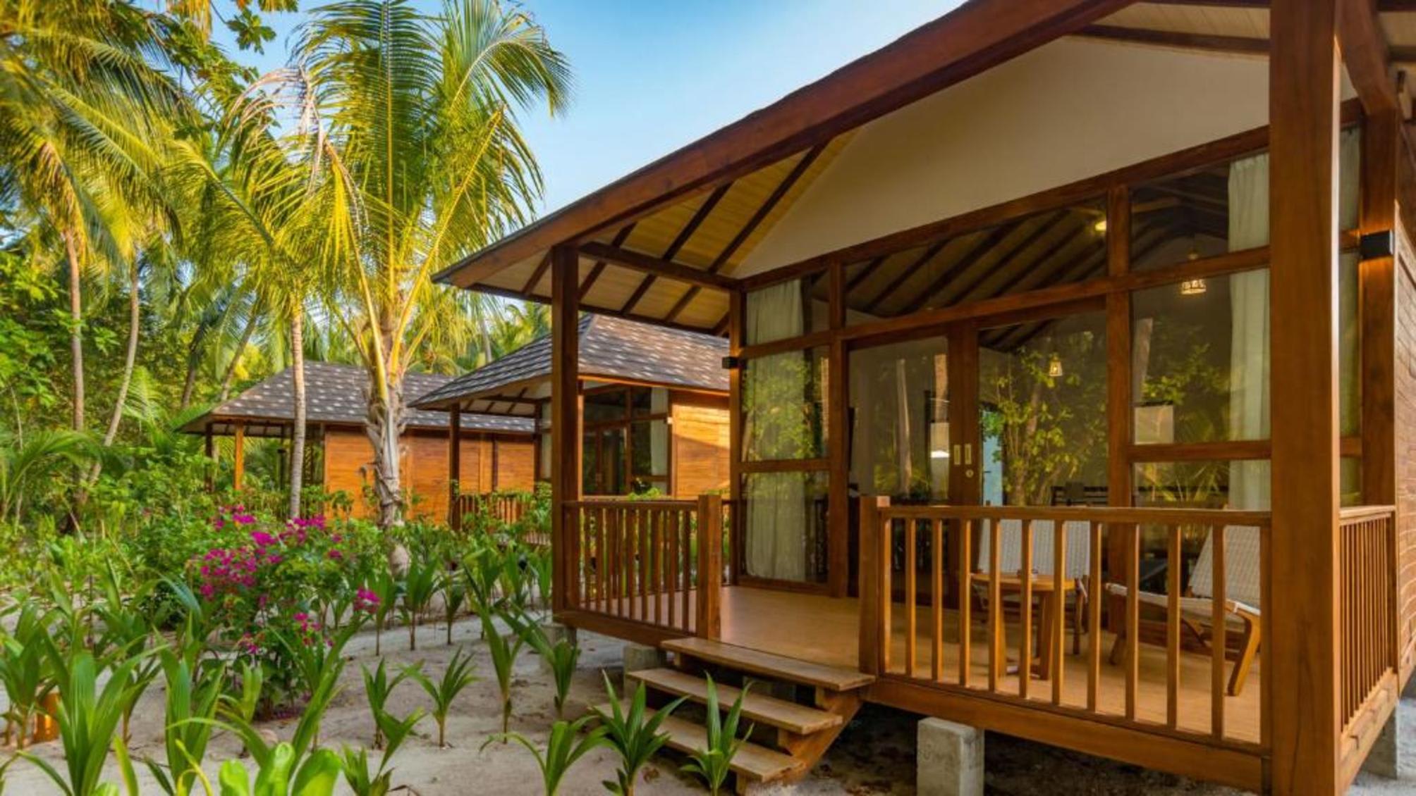 Fiyavalhu Resort Maldives 4