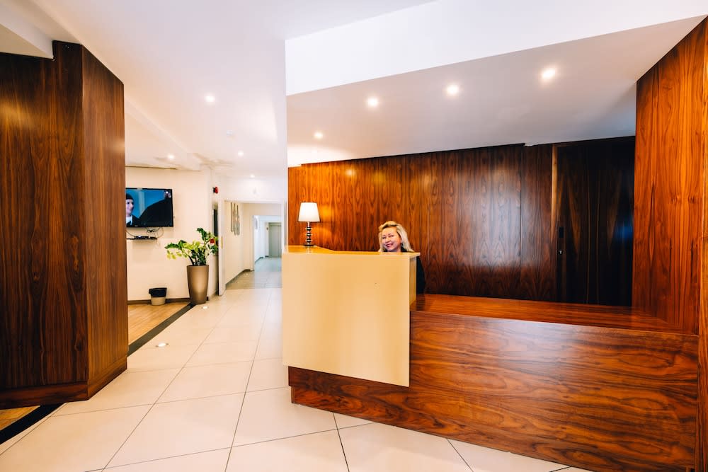 Primera Hotel 3