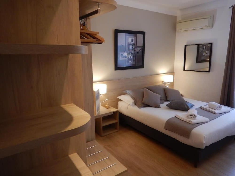 Hotel Miramar- Cap d'Antibes - La Garoupe plage 5