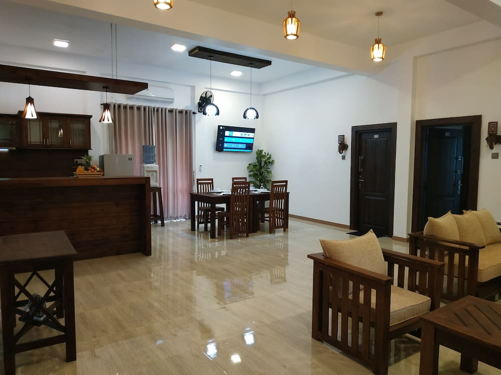 Sigiriya Cashew Palace Resort 4