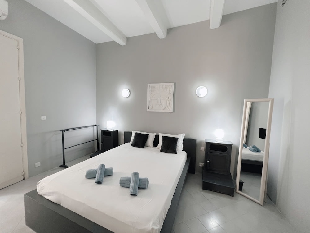 Ursula Charm Apartments 3