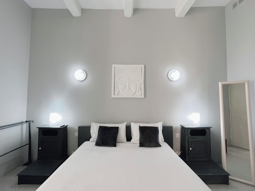 Ursula Charm Apartments 4