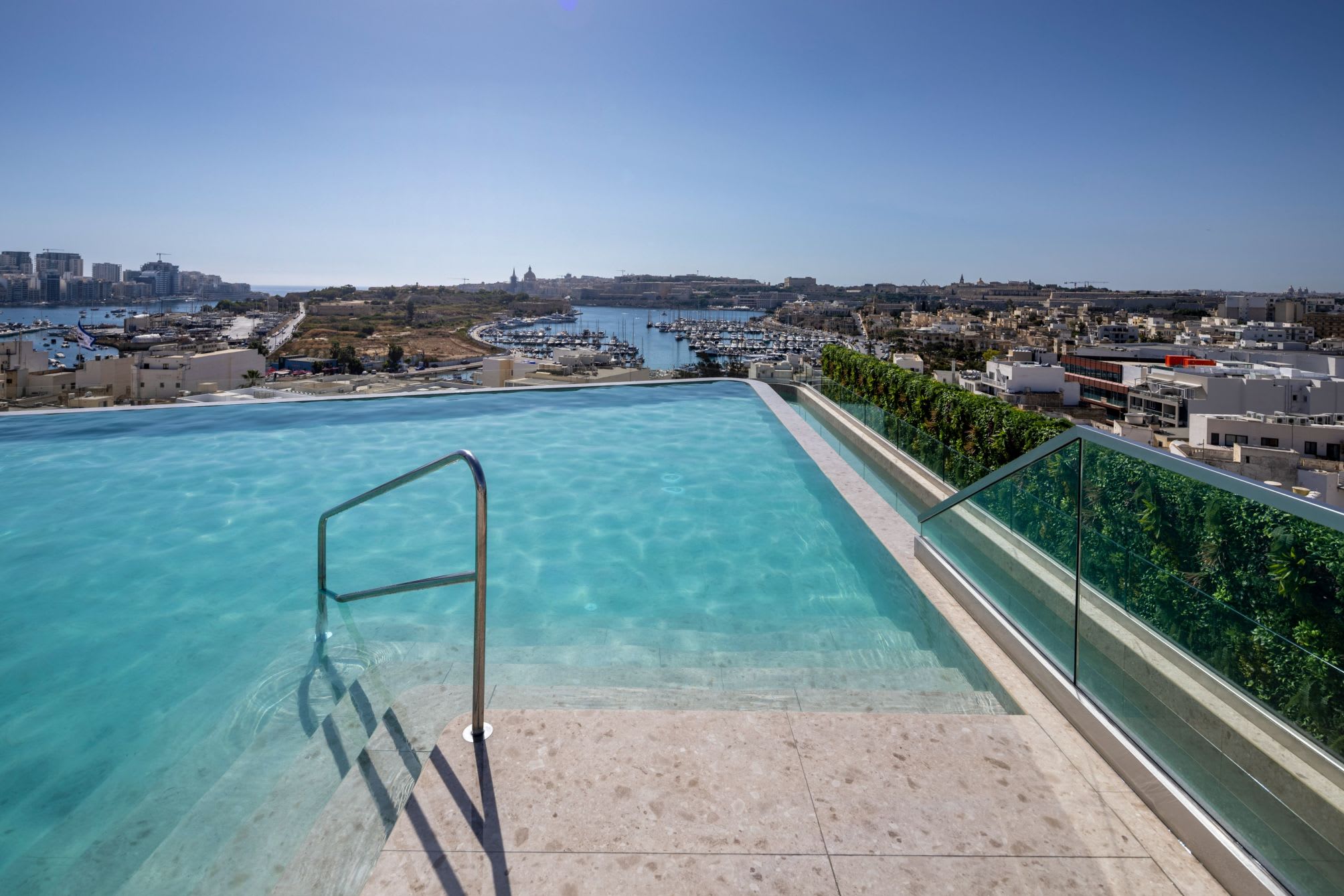 Grands Suites Hotel and Spa Sliema 3