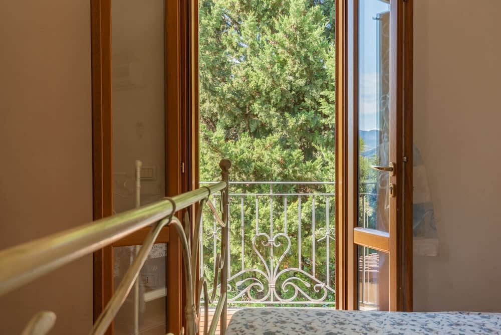 Stunning Residence Bouganvillage Bedroom Sleeps 4 Plus a Child bed 3