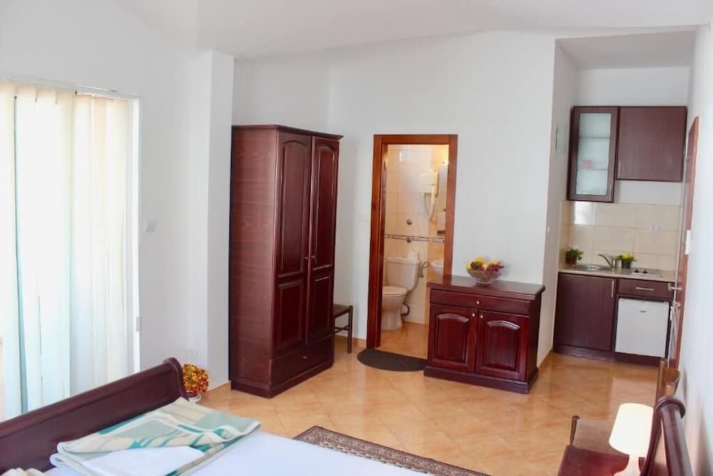 Nir Apartments Budva 5