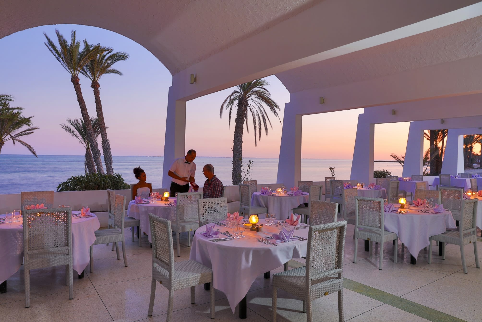 Hari Club Beach Resort 5