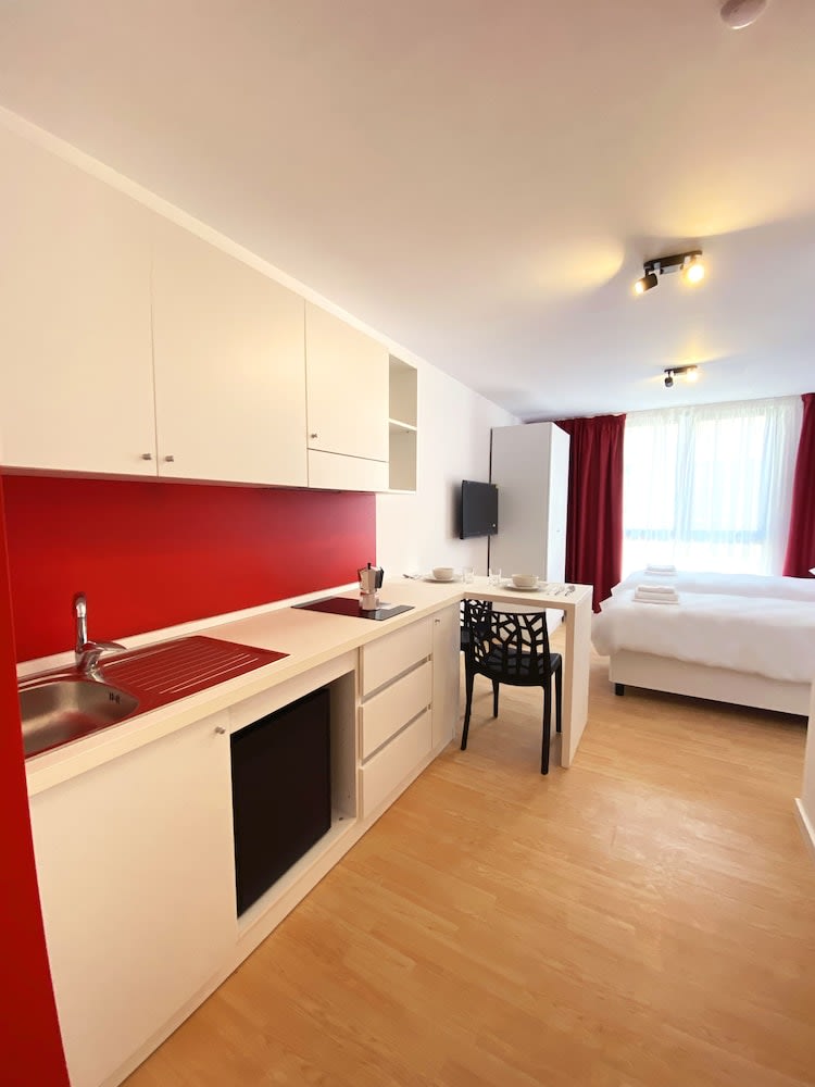 Citizen Suites Asignatures by Dahlia 3