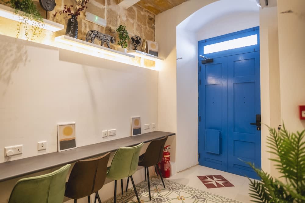 Mandera's Boutique Suites & Dorms 4