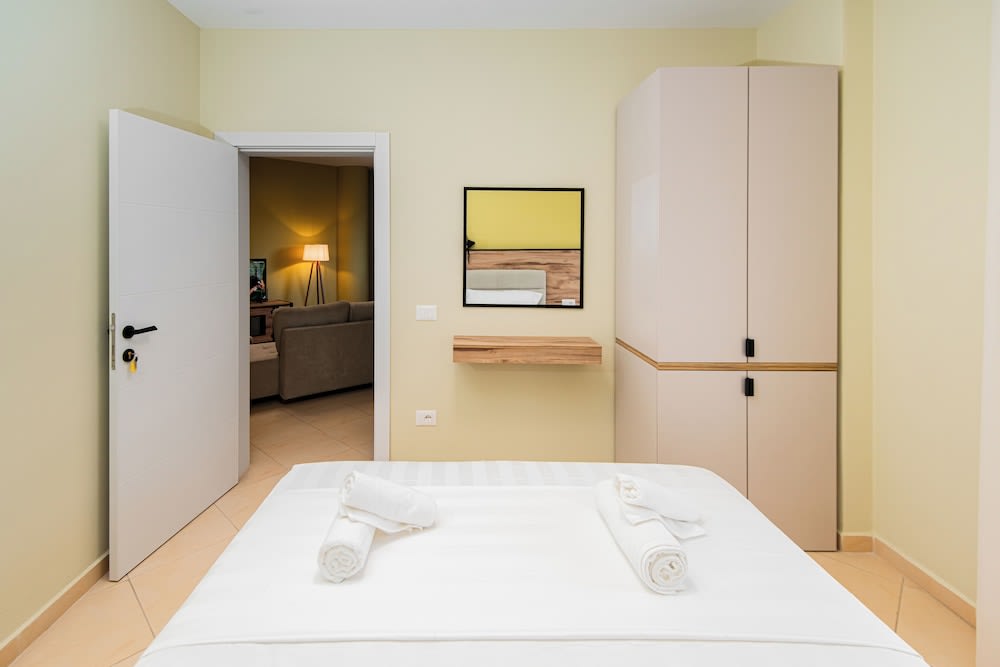 ApartHotel EDA 4